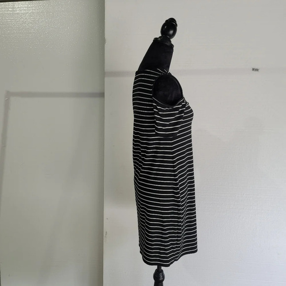 WHITE HOUSE BLACK MARKET WHBM Cold Shoulder Stripe Jersey Knit Shift Dress sz S - Picture 15 of 15